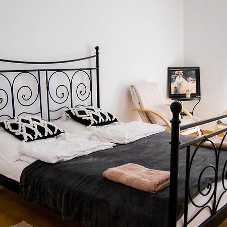 Color 24 Apartament V Leilighet Stalowa Wola Eksteriør bilde
