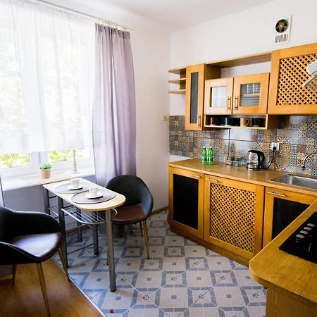 Color 24 Apartament V Leilighet Stalowa Wola Eksteriør bilde